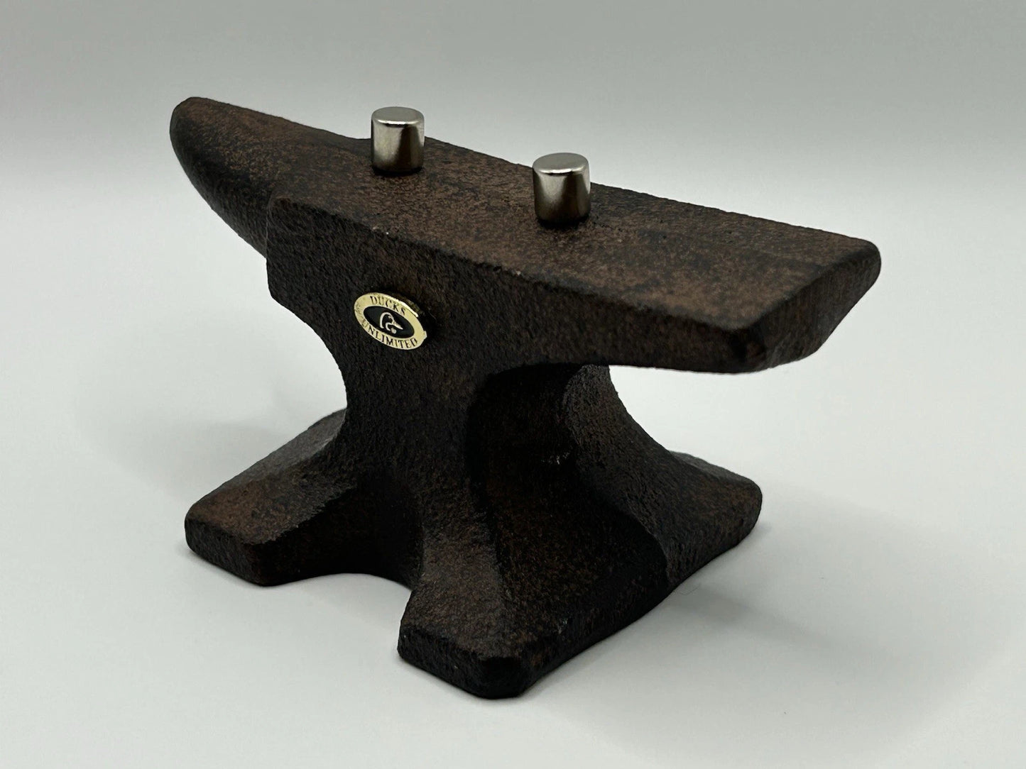 Anvil Knife Stand Display With Ducks Unlimited Shield/Badge & Magnets