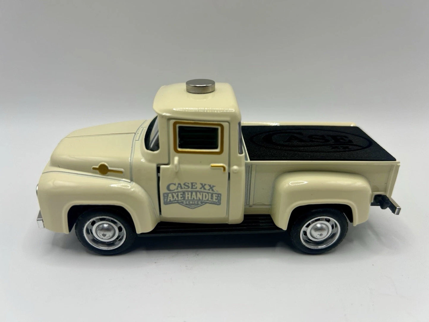 Case XX Axe Handle Engraved Diecast Truck Knife Display Stand w/ Magnet & Foam